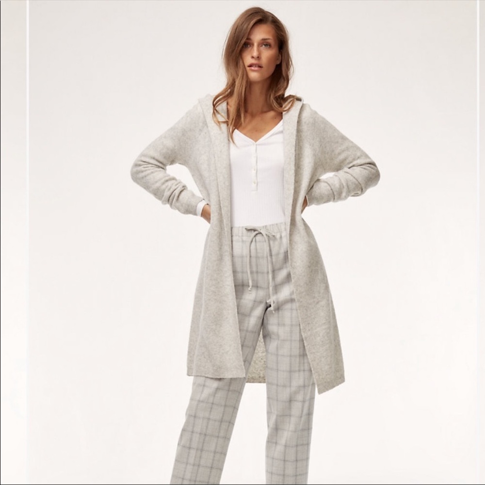 Aritzia Babaton Ammonius sweater M